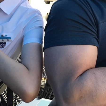 "이 팔뚝 실화냐"…김새론이 직접 공개한 이기적인 팔뚝