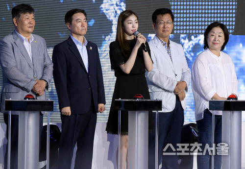 [SS포토] 피겨 스타 김연아, 평창 올림픽을 위해서라면~