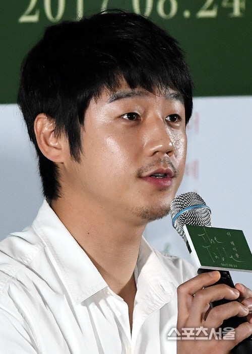 [SS포토] \'더 테이블\' 정준원, 정유미와 호흡...본능적으로~