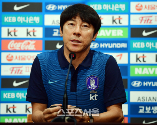[SS포토] 신태용 감독 \'이란전, 하고 싶은 축구보다는 승리를 위한 축구하겠다\'