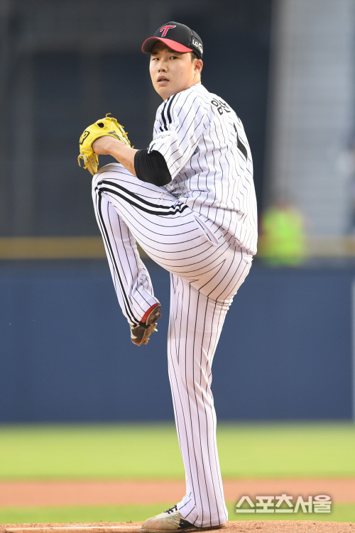 [SS포토]LG-두산전, LG 선발투수 임찬규