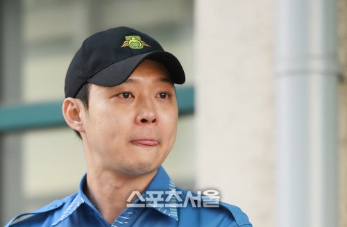 [SS포토]눈물 글썽이는 박유천