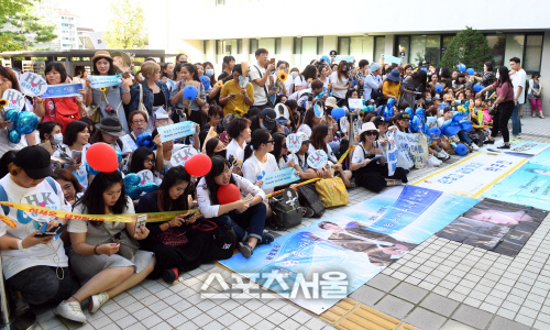 [SS포토]박유천을 기다리는 팬들