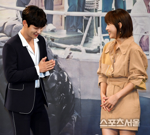 [SS포토] '병원선' 이서원, 하지원 선배를 위해...박수~