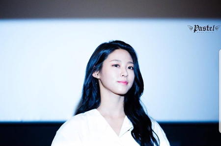 "이 미모, 독보적"…설현, 바라만 봐도 심쿵하는 美친 미모