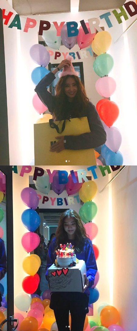 [★SNS] "생일파티 완전 감동"…한채영, 해맑은 생일 인증샷