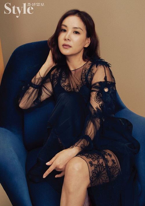 [스타화보]고소영, 농염한 시스루 패션