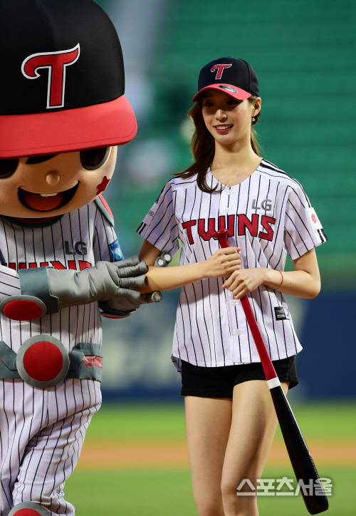 [SS포토] 미스코리아 미 김사랑 '시타하러 왔어요'