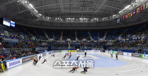 [SS포토] 평창올림픽 테스트 이벤트 펼쳐지는 강릉 아이스아레나