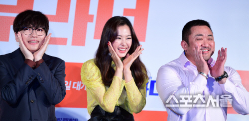 [SS포토] 이동휘-이하늬-마동석, '부라더' 꽃3인방!