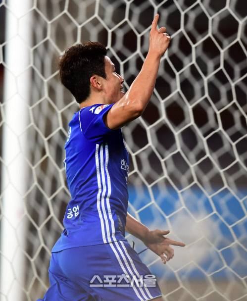 [SS포토] 골! 김인성 \'결승전 가자\'