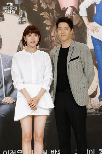 이동건♥조윤희 비공개 결혼식 "앞으로 좋은 모습 보여 드리겠다"