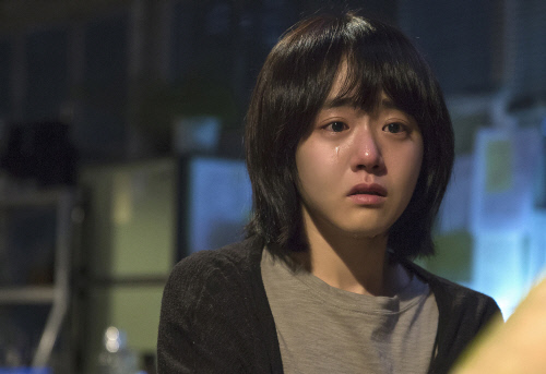 '유리정원' 대체불가 배우 문근영 열연 스틸 공개