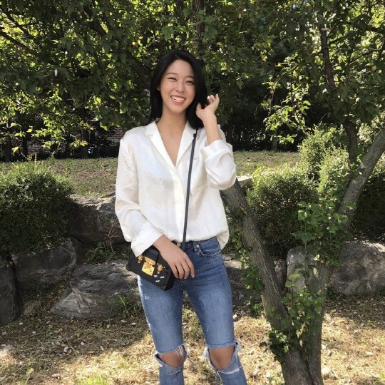 설현, 시내 버스 탔지만…아무도 못 알아봐 '굴욕?'