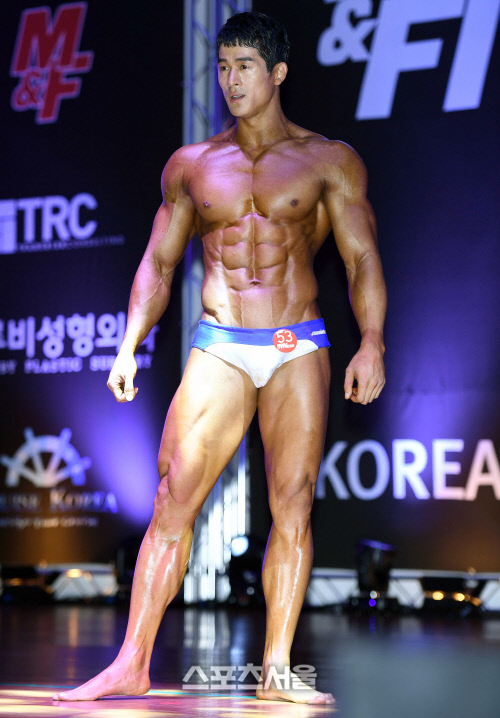 [SS포토]머슬 앤 피트니스 모델 그랑프리 박준성, \'헤라클레스같죠~\'