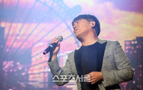 [SS포토]임창정 컴백, 여전한 애절 보이스!