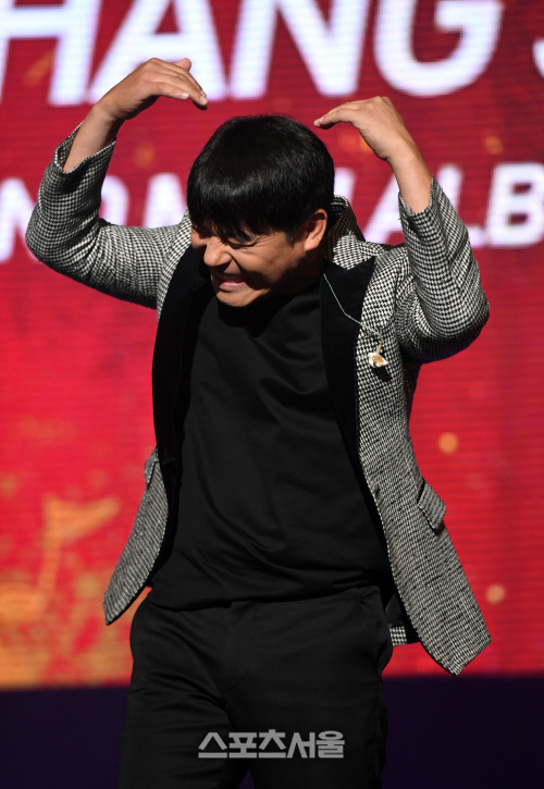 [SS포토]임창정, '하트는 쑥스러운데...'