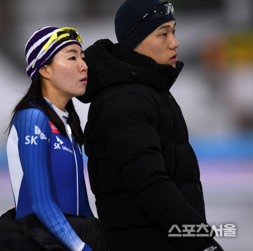 [SS포토] 이야기 나누는 이상화-모태범