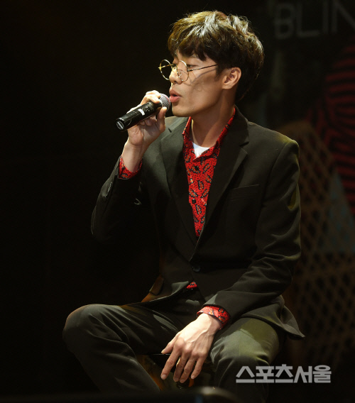 [SS포토] 베일 벗은 보컬리스트 '민수', 혜이니와 함께합니다~