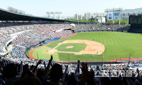 [SS포토]어린이날 두산-LG 라이벌전 만원관중