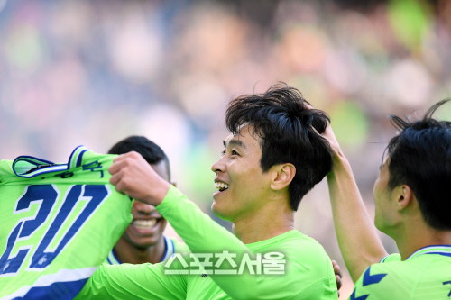 [인터뷰]200골 이동국 "내년은 아직 멀어…은퇴도 열어 뒀다"