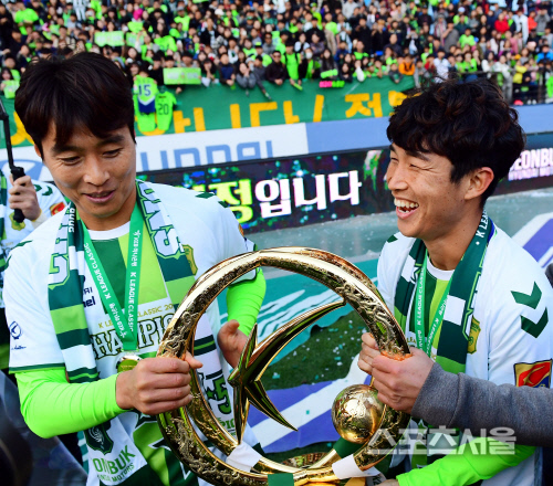 [SS포토] 이동국-이승기, 챔피언의 환한 미소~!