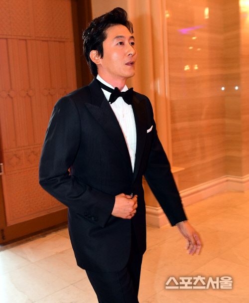 [SS포토] 김주혁, 신사의 품격이 느껴지는 수트!