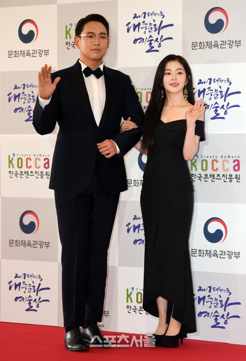 [SS포토]레드벨벳 아이린과 장성규 아나운서, MC 맡았어요!