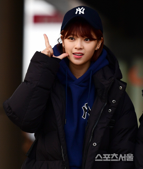 [SS포토] '트와이스' 정연, 깜찍 라이키 포즈