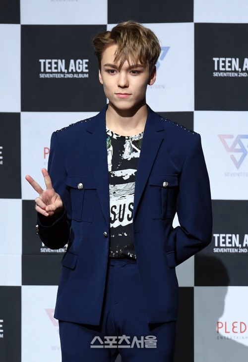 [SS포토]디카프리오 닮은 \'버카프리오\' 버논(세븐틴 쇼케이스)