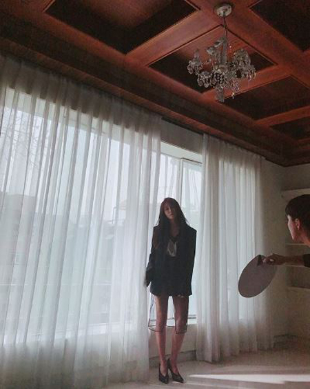 [★SNS] "완벽한 8등신" 정은지, 군살 없는 각선미로 시선 강탈