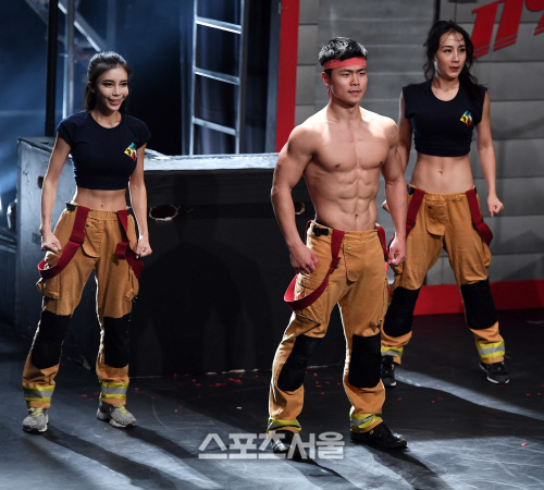 [SS포토]피트니스 맨 \'파이어맨\', \'한몸매하죠~\'