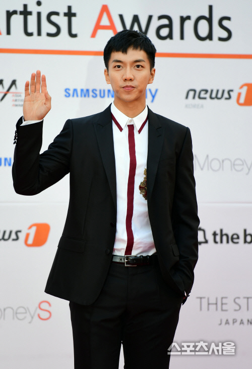 [SS포토] 예비역 병장 이승기, 머리에 남은 군인 흔적