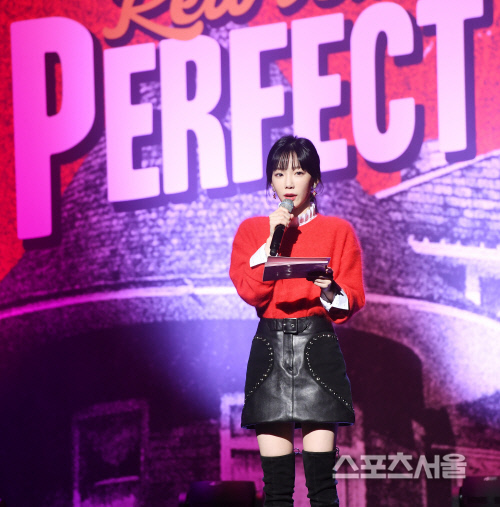 [SS포토] 소녀시대 태연, 레드벨벳 후배들을 위해~