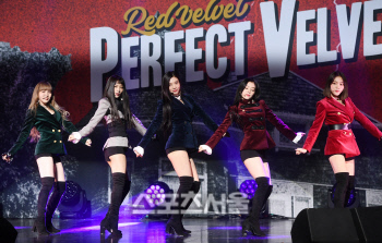 [SS포토] 레드벨벳의 피카부, 깜찍한 포인트 안무~!