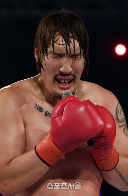 [포토]최홍만, 땀이 눈물처럼!