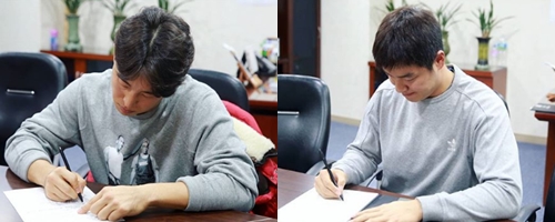 "손아섭·민병헌 사인했다"…'유니폼 오피셜' 뛰어넘는 롯데의 색다른 인증샷