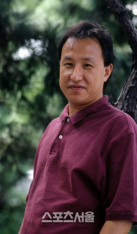 [단독] '홍수환 동생' 가수 홍수철, 중환자실 입원