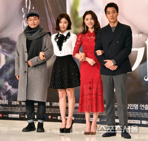 '흑기사' 한상우PD와 다정한 출연자들, 여배우들은 환한 미소[포토]