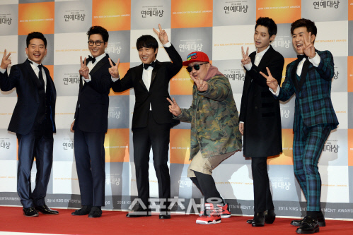 故 김주혁 49재, '1박 2일' 멤버들 개인적으로 참석 '방송 NO'