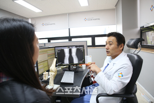 윤재영 대표원장 진료사진