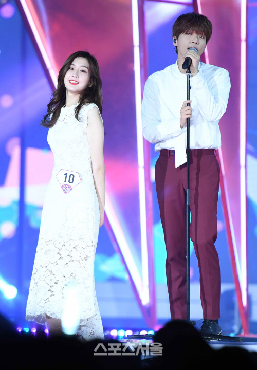 [포토]슈퍼모델 김지연, "화사하죠~"