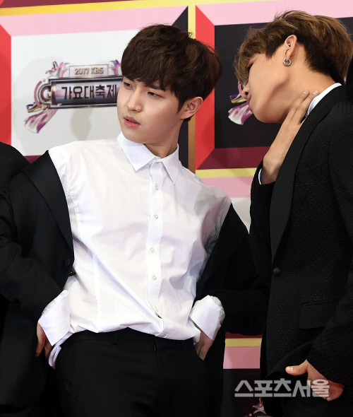 [포토] 워너원 김재환, 섹시미...폭발?