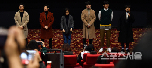 [포토]영화 \'신과 함께\' 무대인사하는 배우들 \'감동의 여운이....\'