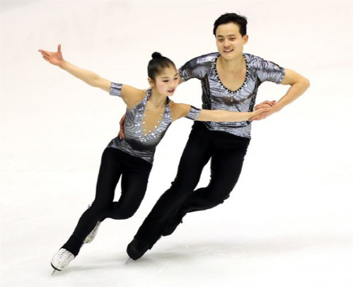 국제빙상경기연맹 "北 피겨 평창올림픽 출전, IOC가 최종 결정"