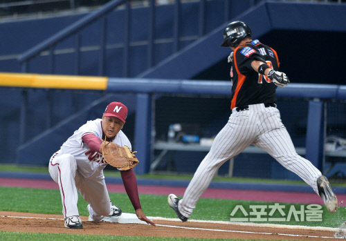 채태인 \'이런걸 여유있는 아웃이라고[SS포토]