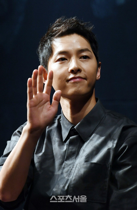 송중기, 어린이 백혈병 재단에 기부...수년째 꾸준한 선행