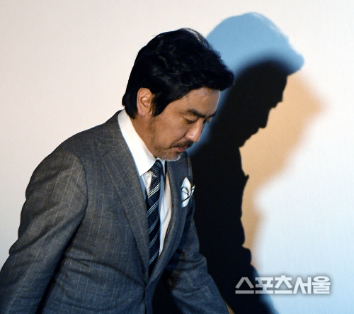 [포토] '염력' 류승룡, 초능력 사나이의 무대 입장~!