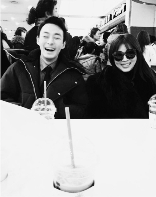 [SS이슈]하지원 "사랑한다 아름다운 나의 별" 故전태수와 흑백사진 진한 여운