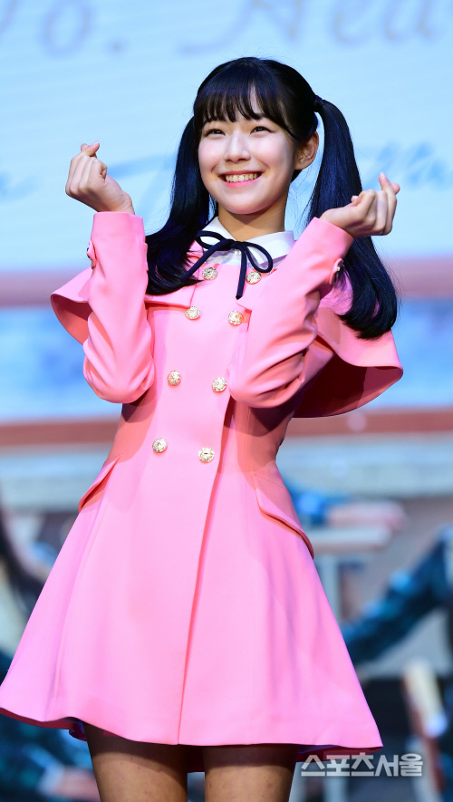 [포토] \'프로미스나인\' 백지헌, 치명적 미소